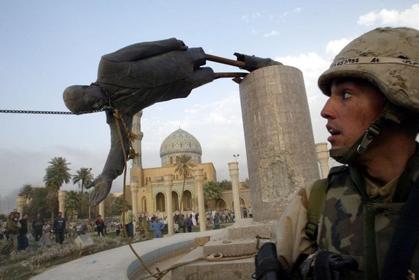 Estatua de Saddam
